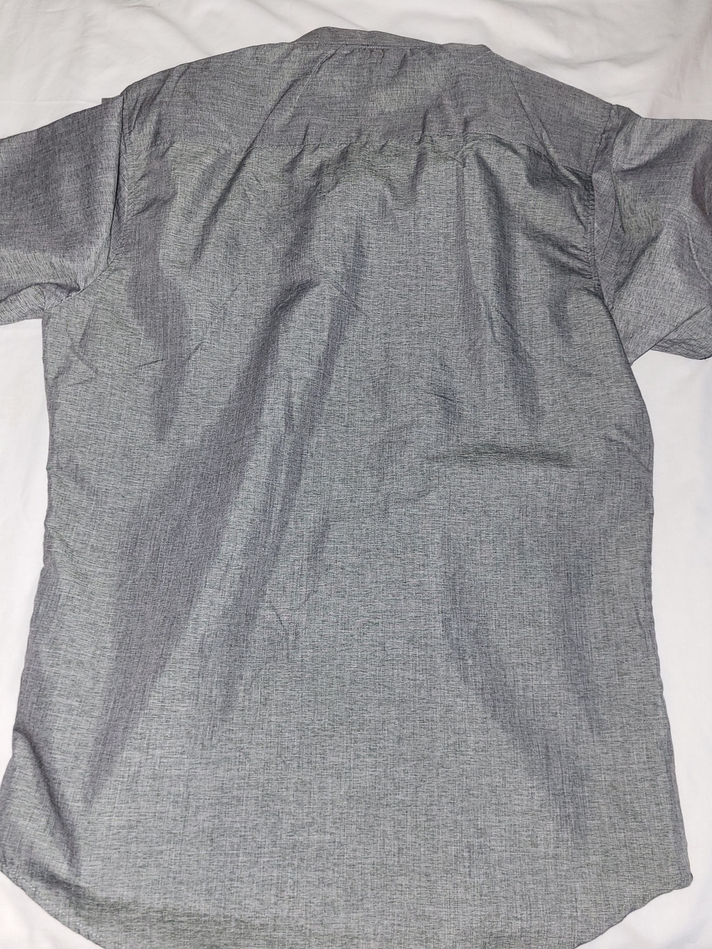 Men's Short-Sleeve Grey Dress Shirt with Contrast Trim - Picture 3 of 3